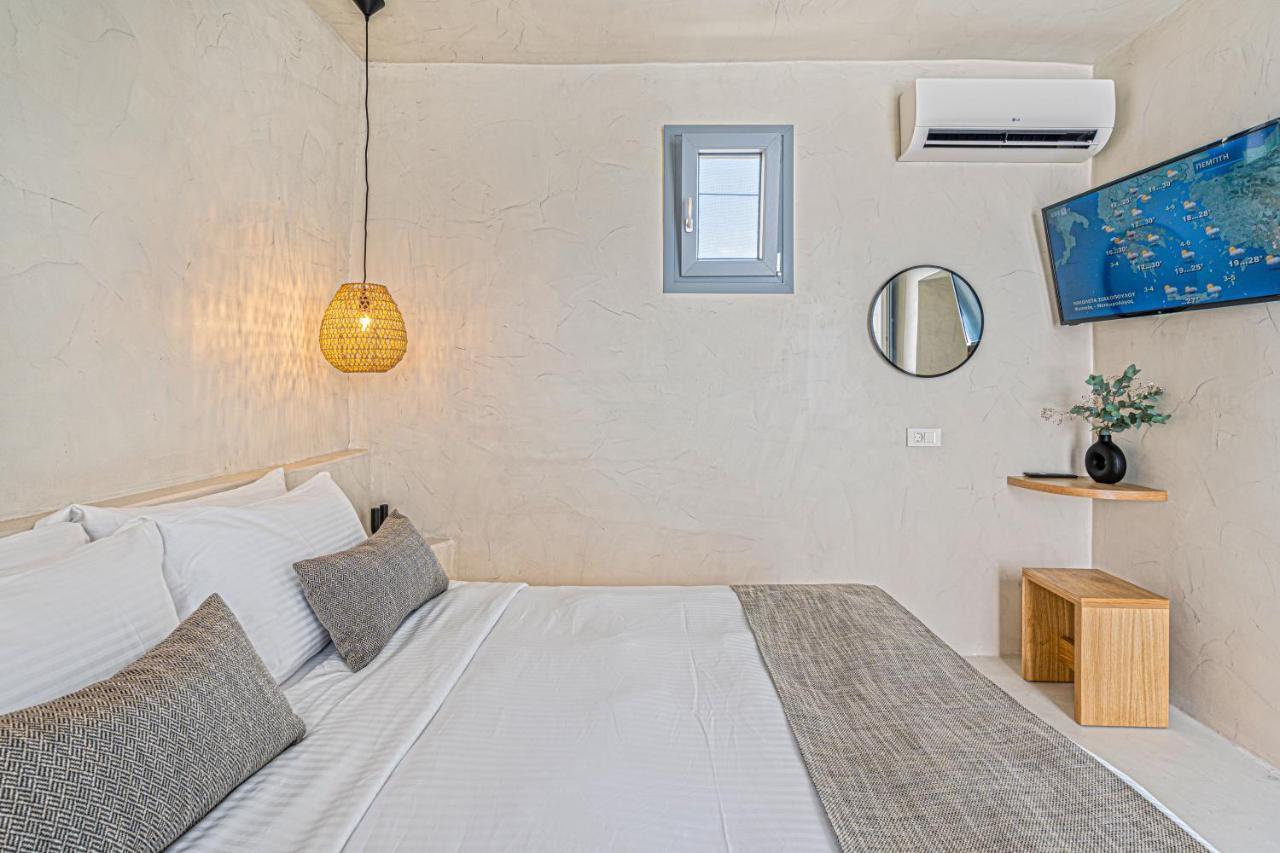 Paradeisos Apartment Karterados (Santorini)